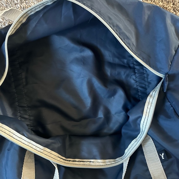 American Eagle duffle - Picture 4 of 5